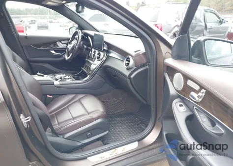 2016 Mercedes-Benz Glc 300 4Matic z USA, uszkodzony, nr VIN WDC0G4KB7GF102236